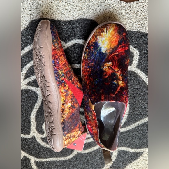UIN Multicolor Artistic Slip-On Shoes - Picture 4 of 6